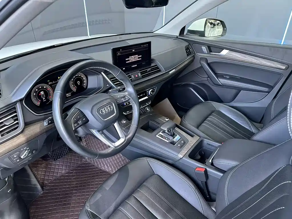 Audi Q5L 2024 — фото 10