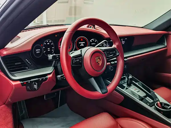 Porsche 911 2020
