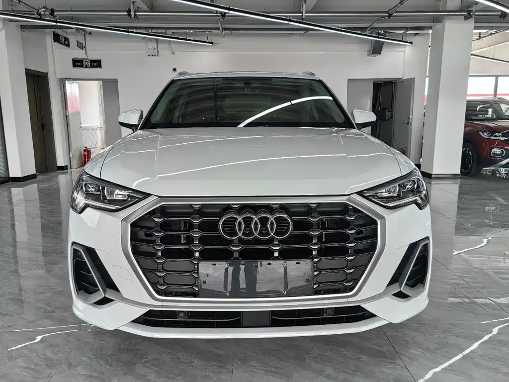 Audi Q3 2023 — фото 2
