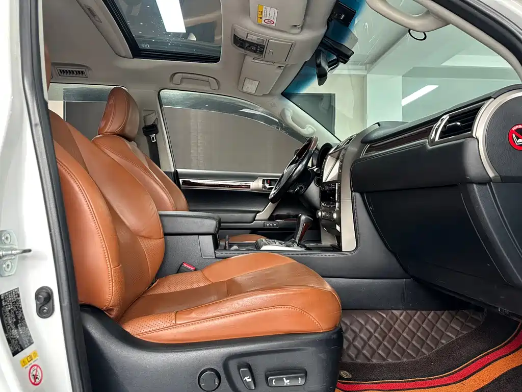 Lexus GX 2016 — фото 13