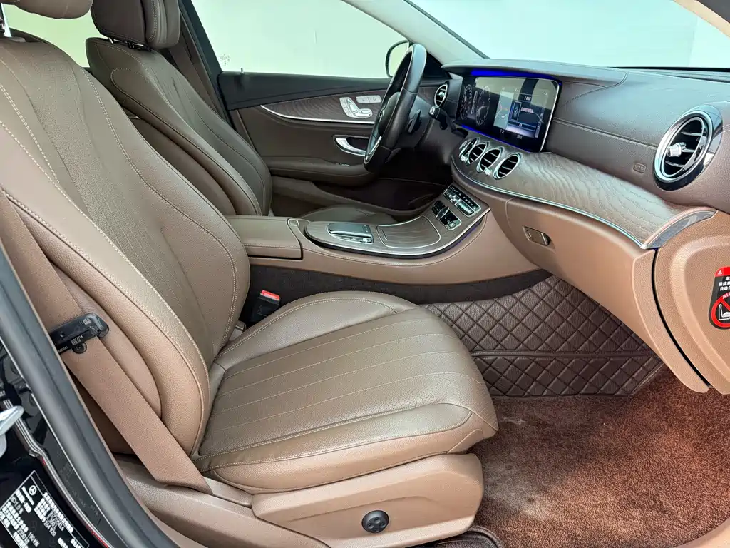 Mercedes-Benz E-Class 2020 — фото 15