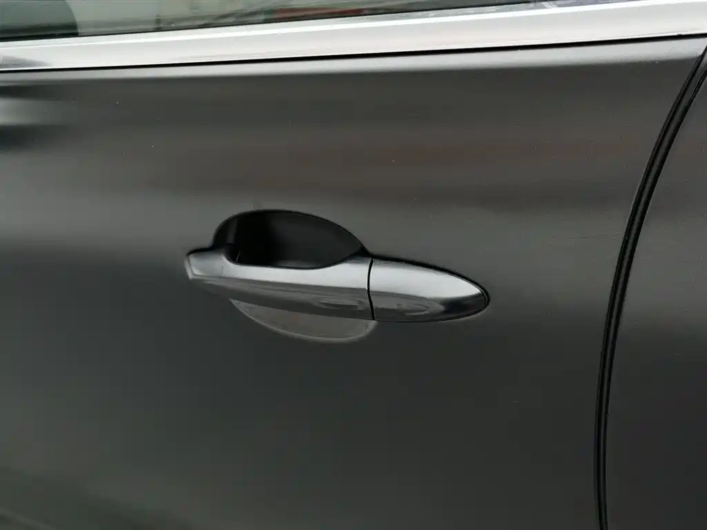 Jaguar XJ 2014 — фото 18