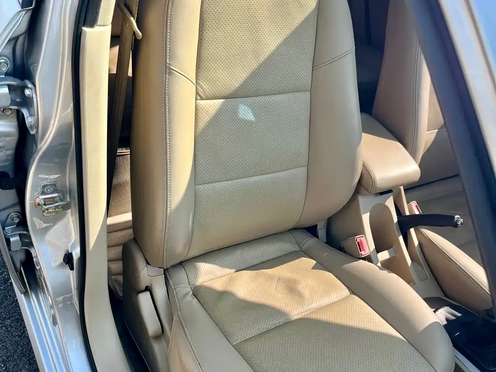 Buick Excelle 2014 — фото 15