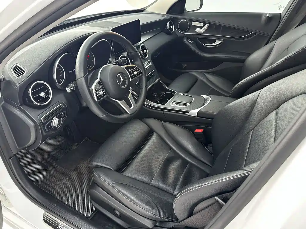 Mercedes-Benz C-Class 2019 — фото 7