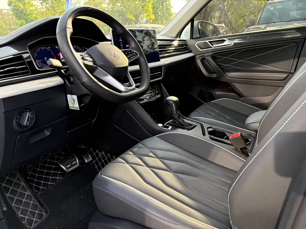 Volkswagen Tiguan L 2023
