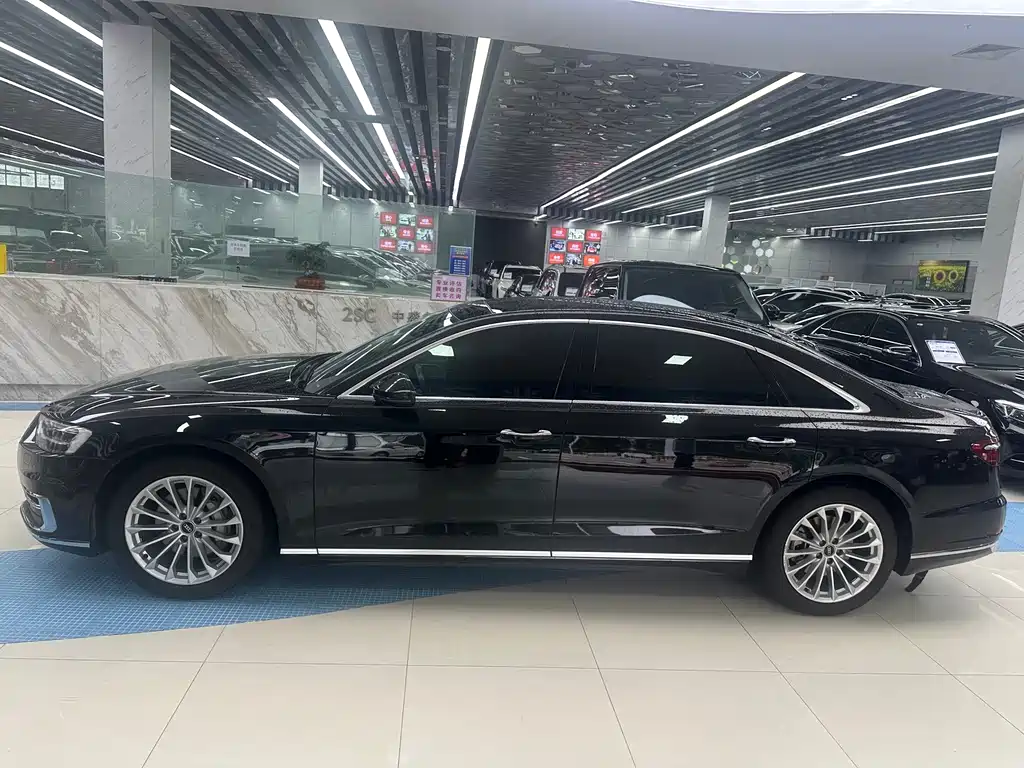 Audi A8 2021
