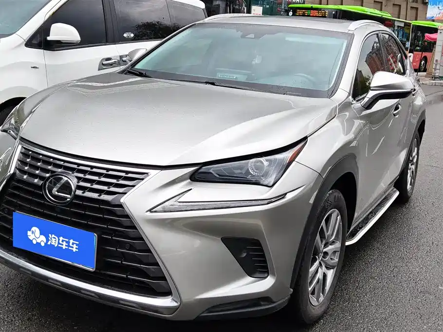 Lexus NX 2017 — фото 1