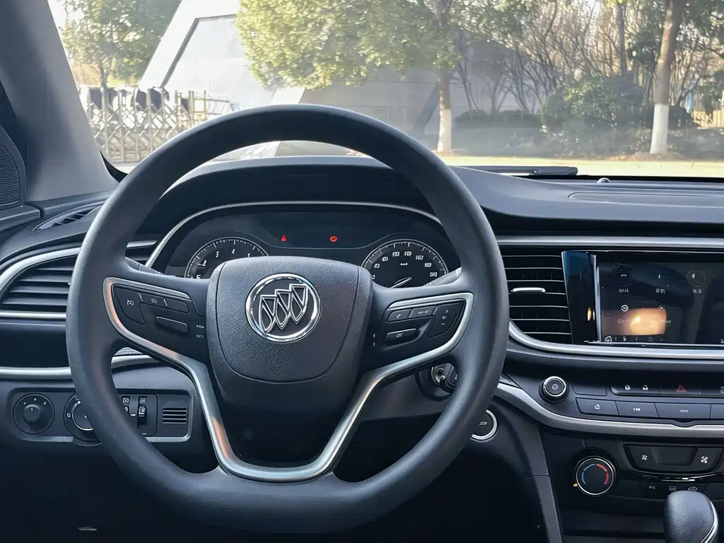 Buick Excelle 2023 — фото 15