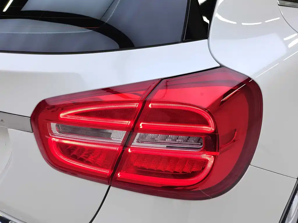 Mercedes-Benz GLA 2014 — фото 18