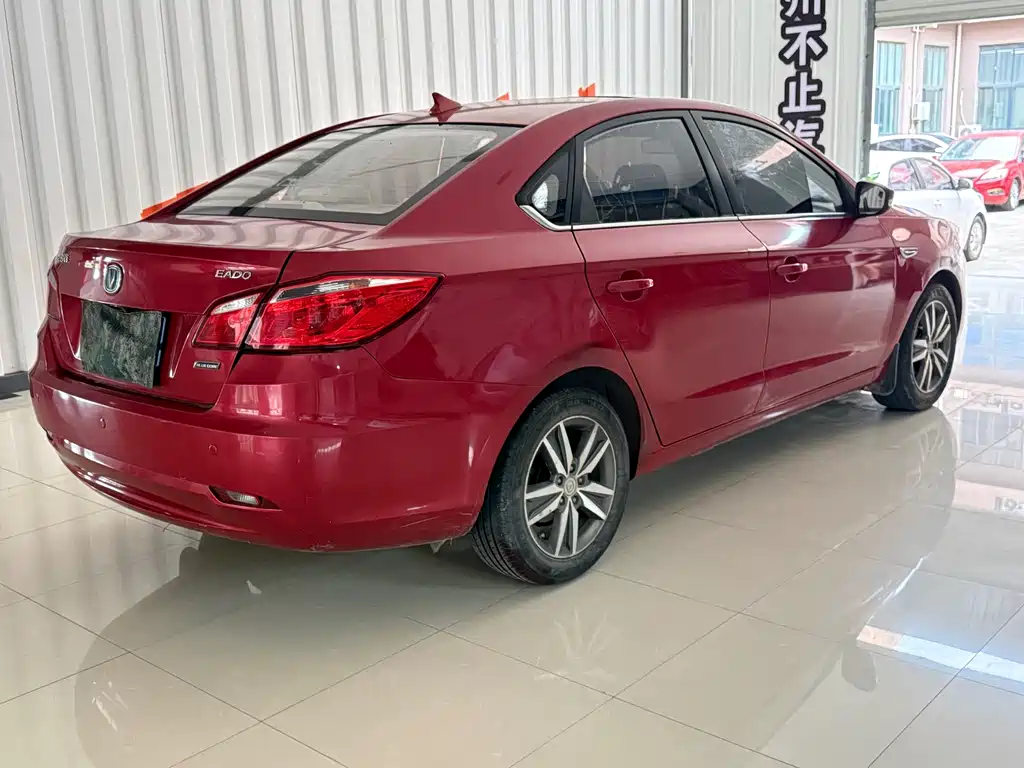 Changan Eado 2015 — фото 4