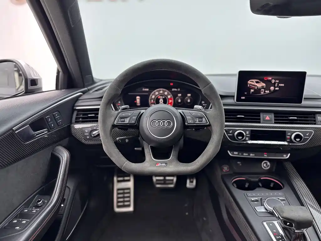 Audi RS 4 2019 — фото 7