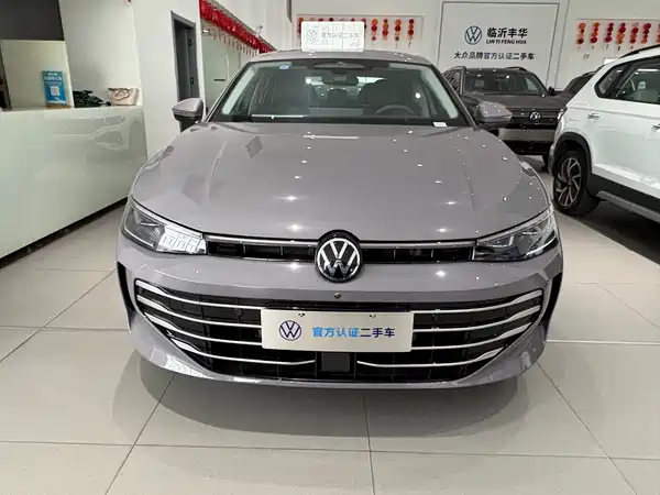 Volkswagen Passat 2024