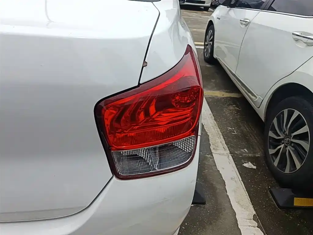 Hyundai Verna 2018 — фото 8