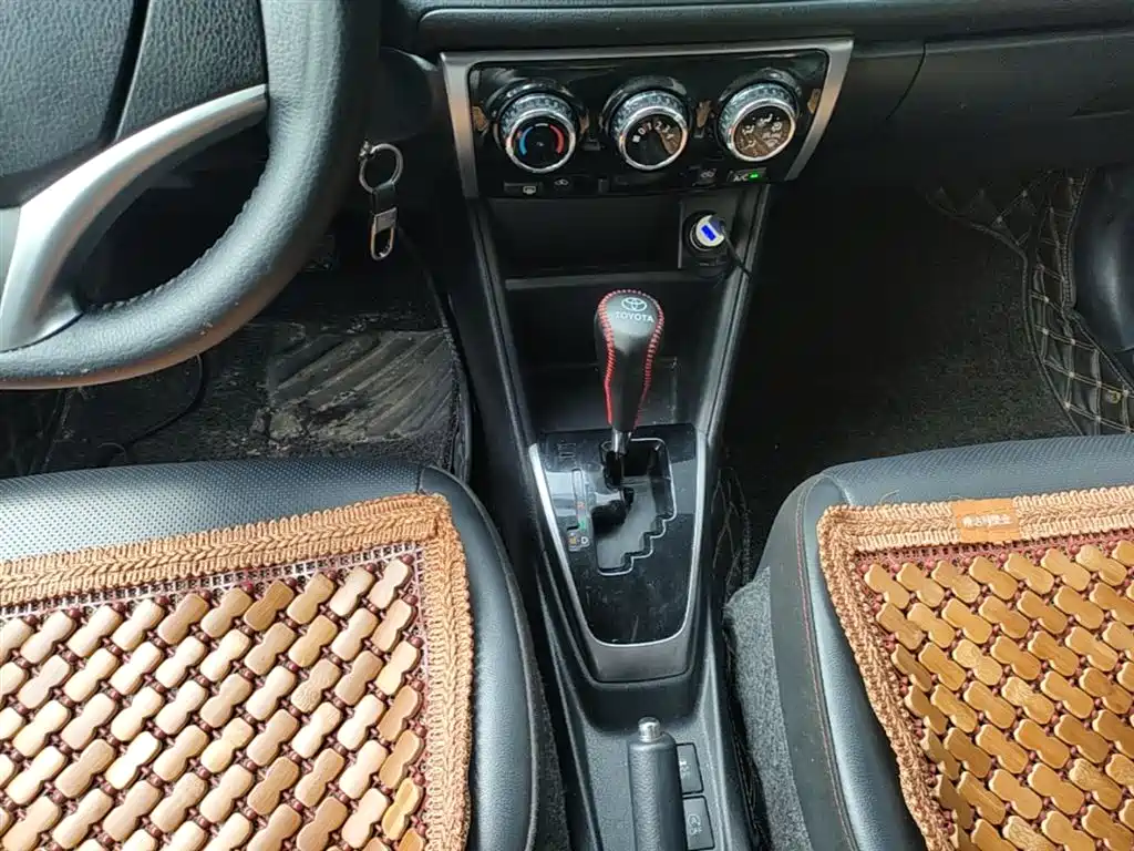 Toyota Yaris L 2020 — фото 14