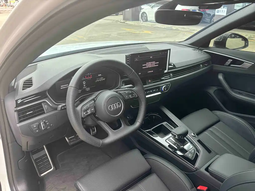 Audi A4L 2025