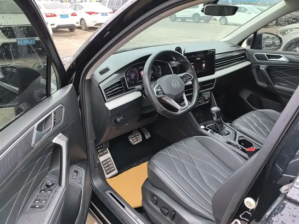 Volkswagen Tiguan L 2022 — фото 16