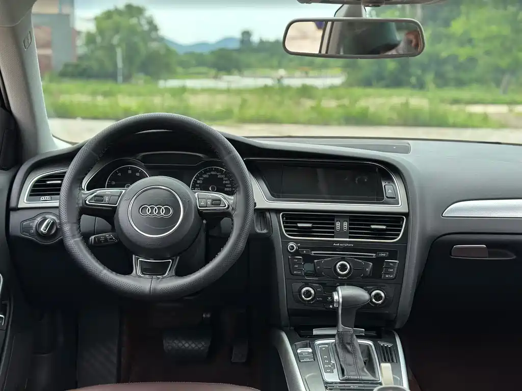 Audi A4L 2014 — фото 17