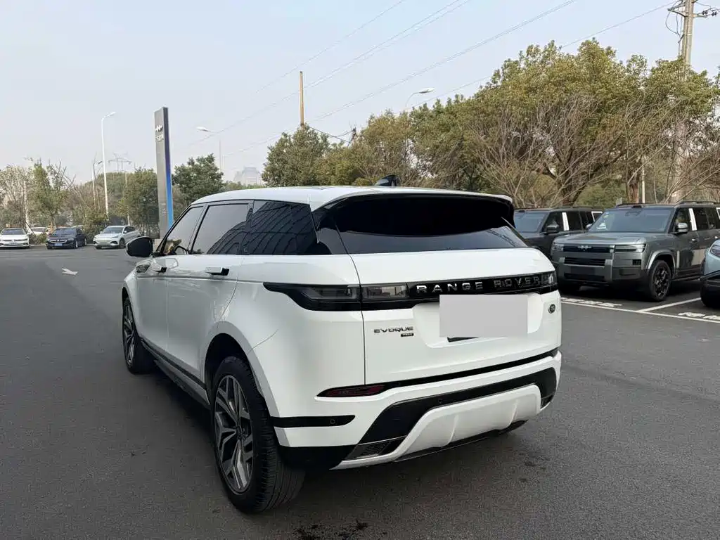 Land Rover Range Rover Evoque 2021 — фото 9