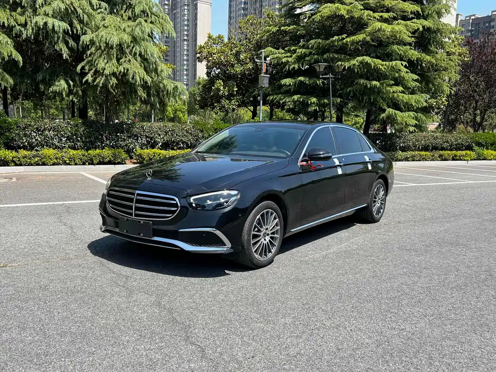 Mercedes-Benz E-Class 2023 — фото 1