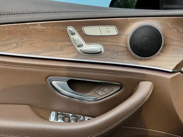 Mercedes-Benz E-Class 2022
