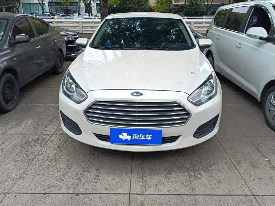 Ford Escort 2018