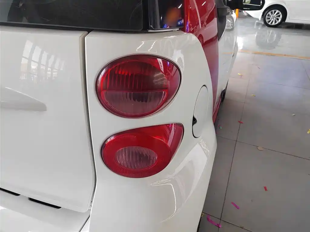 smart Fortwo 2014 — фото 24