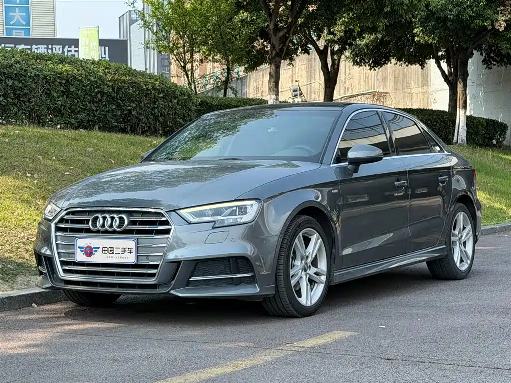 Audi A3 2020 — фото 1