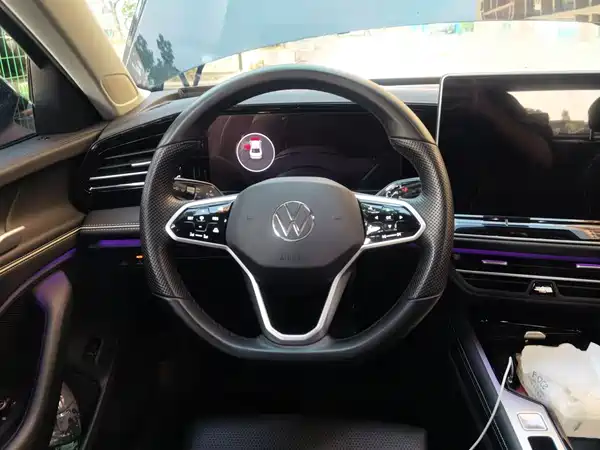 Volkswagen Magotan 2025