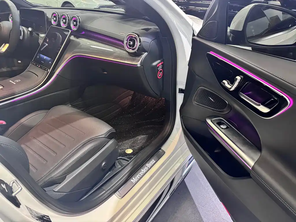 Mercedes-Benz C-Class 2025 — фото 20