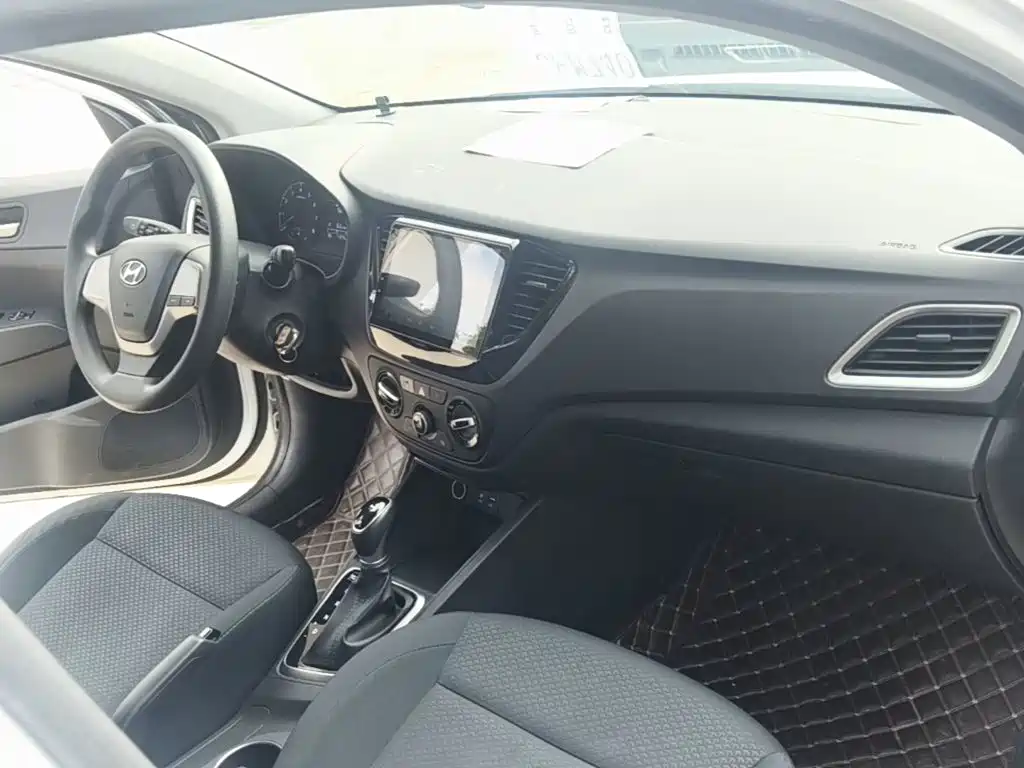 Hyundai Verna 2019 — фото 10