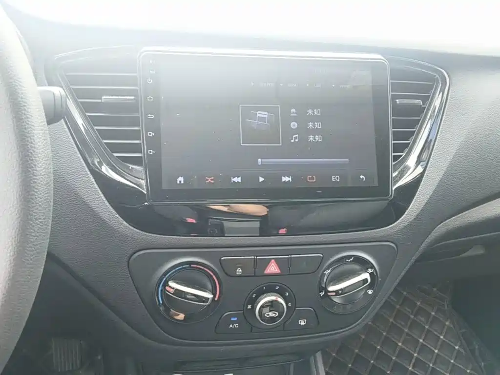 Hyundai Verna 2019 — фото 13
