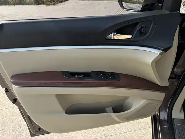 Buick GL8 2017
