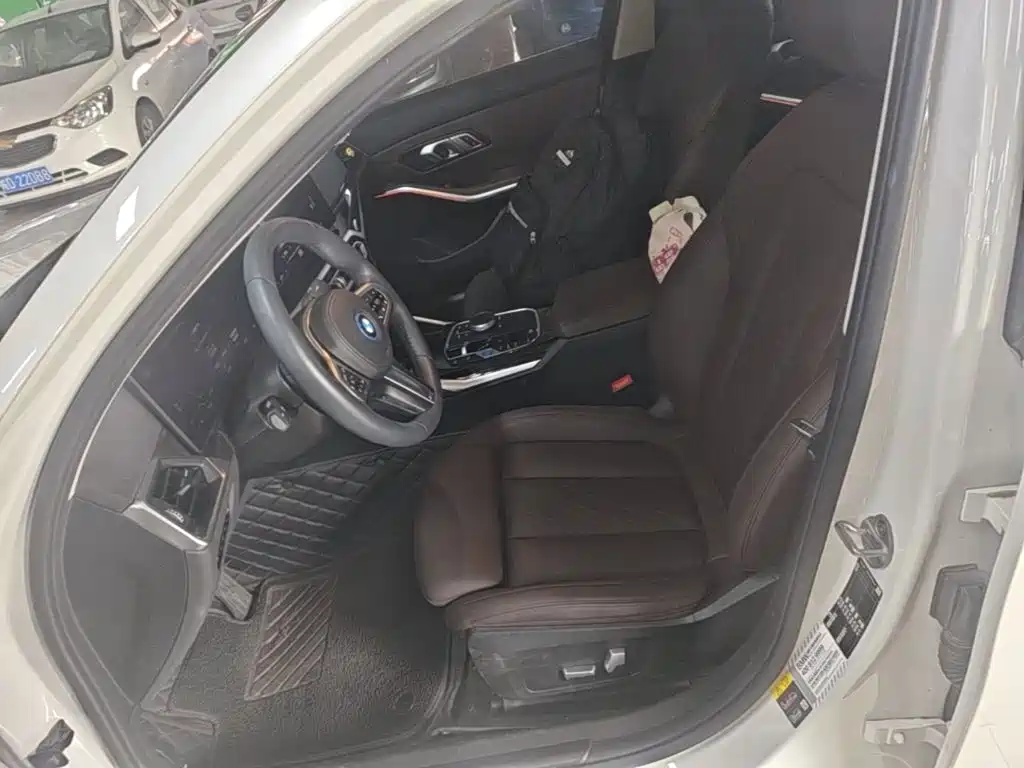 BMW i3 2023 — фото 15