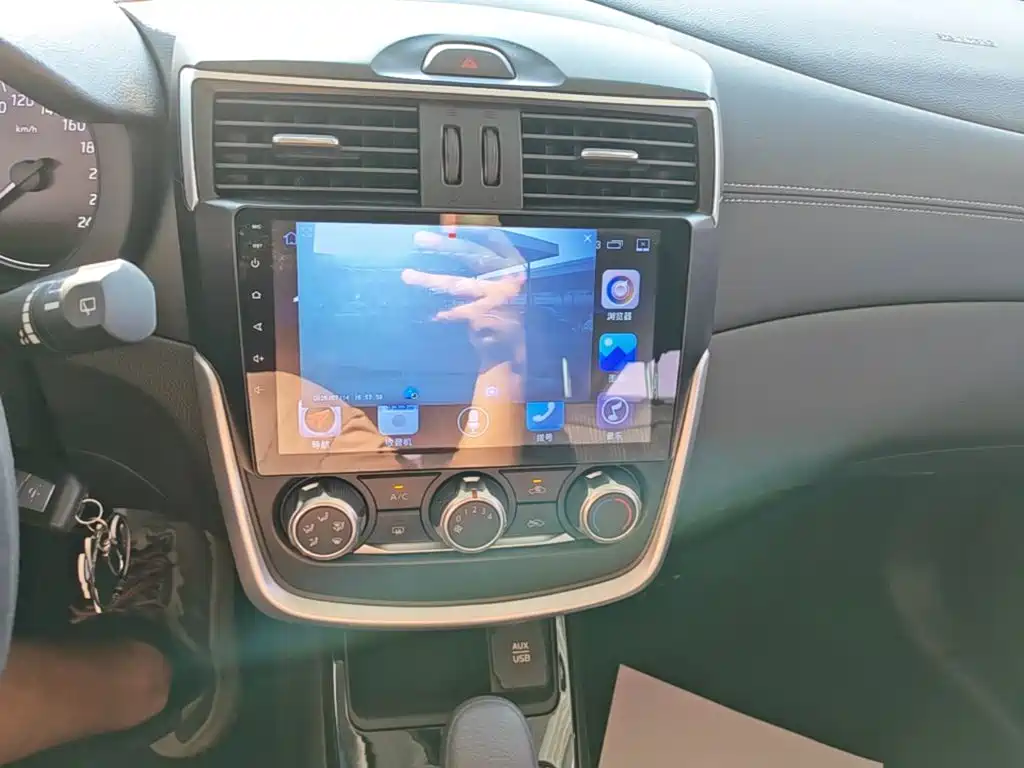 Nissan Tiida 2019 — фото 13