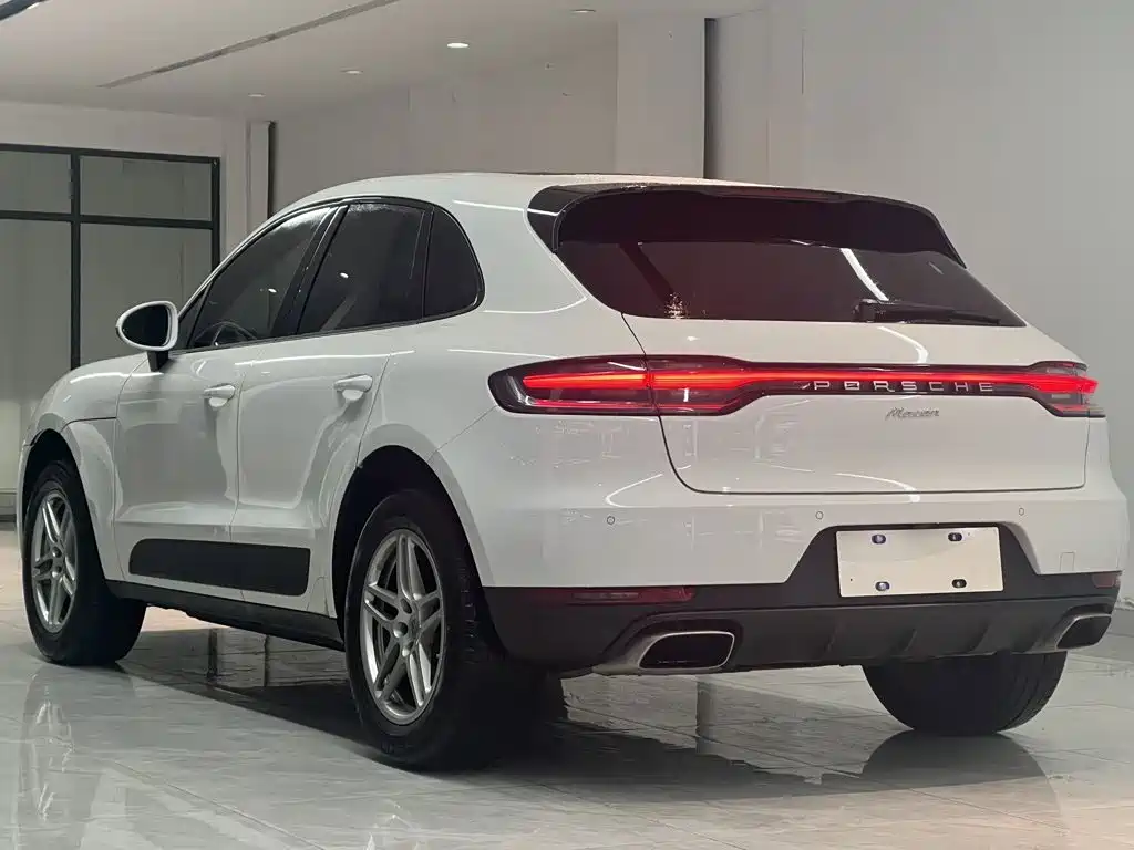 Porsche Macan 2021 — фото 9