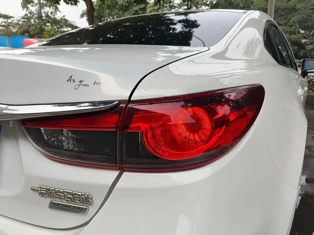 Mazda Atenza 2015 — фото 9