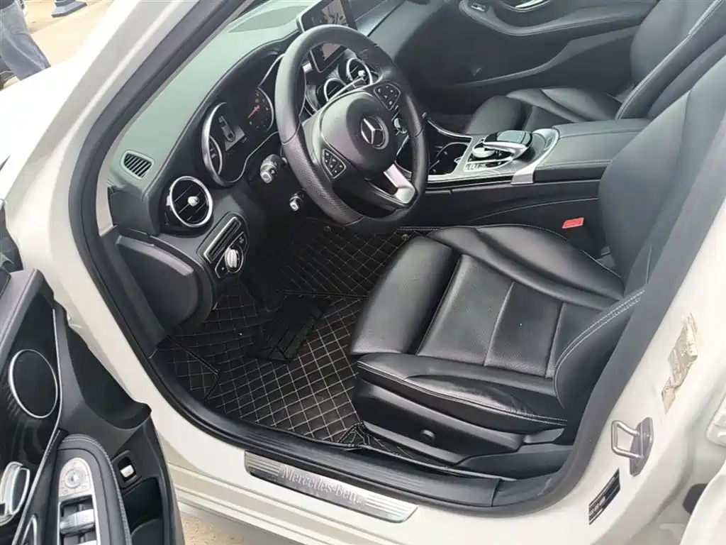 Mercedes-Benz C-Class 2018 — фото 15