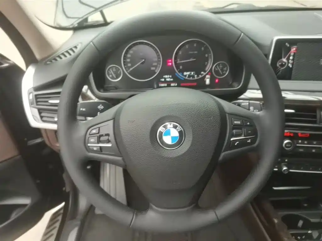 BMW X5 2016 — фото 11