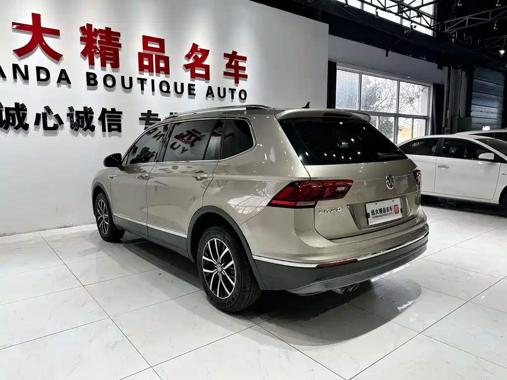 Volkswagen Tiguan L 2018 — фото 17