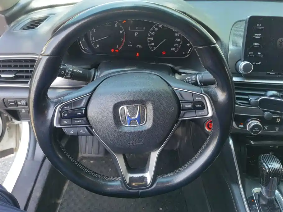 Honda Accord 2019 — фото 15
