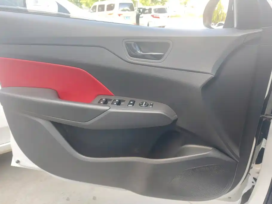 Hyundai Verna 2016 — фото 7