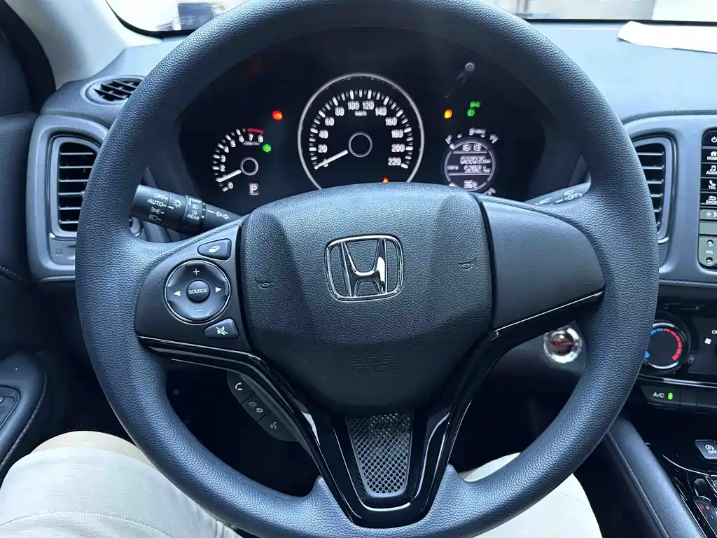 Honda Vezel 2022 — фото 18