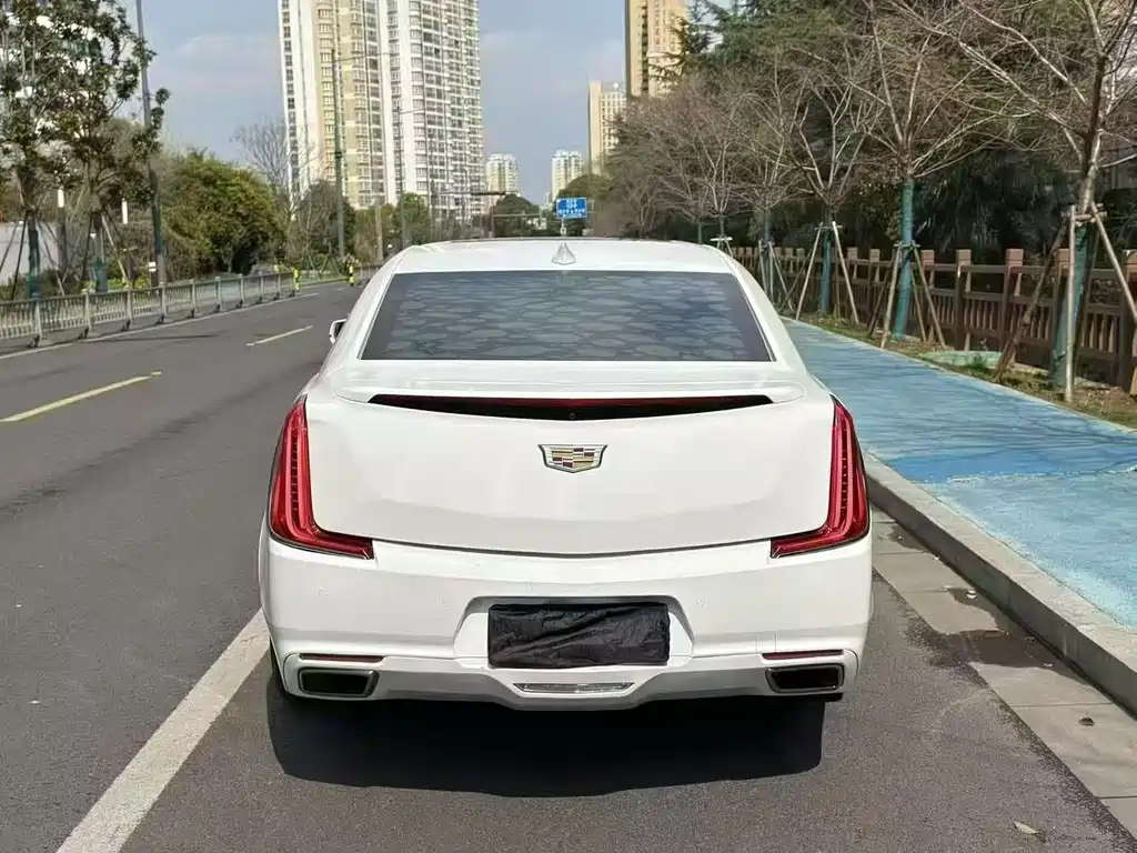 Cadillac XTS 2018 — фото 9