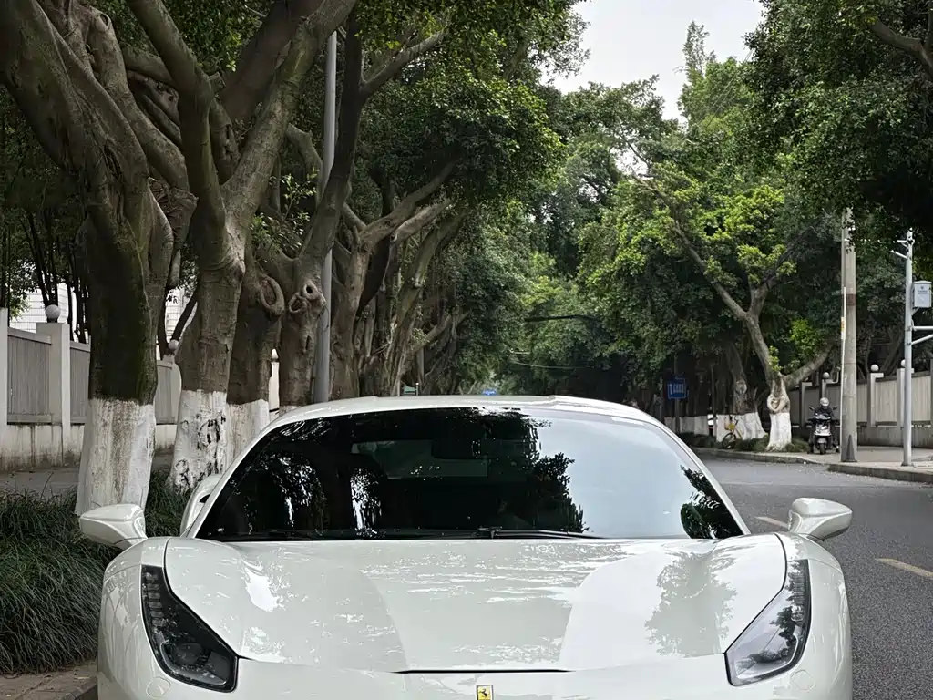 Ferrari 488 2016 — фото 17