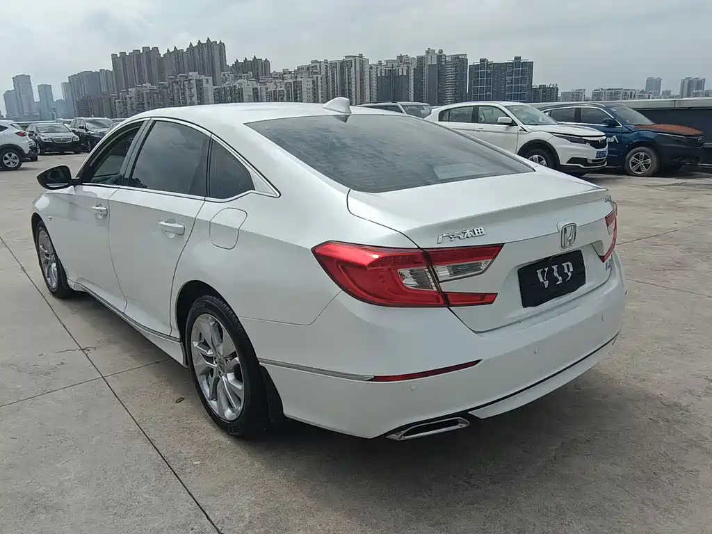 Honda Accord 2018 — фото 5