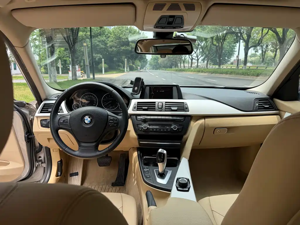 BMW 3 Series 2013 — фото 12