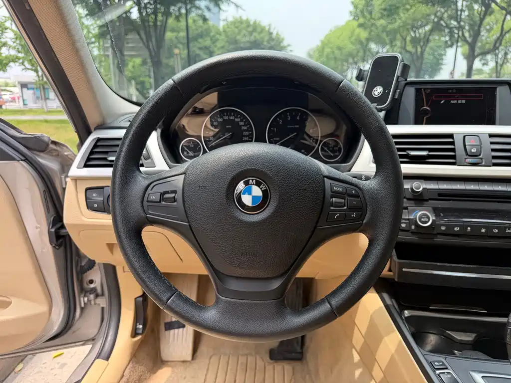 BMW 3 Series 2013 — фото 13