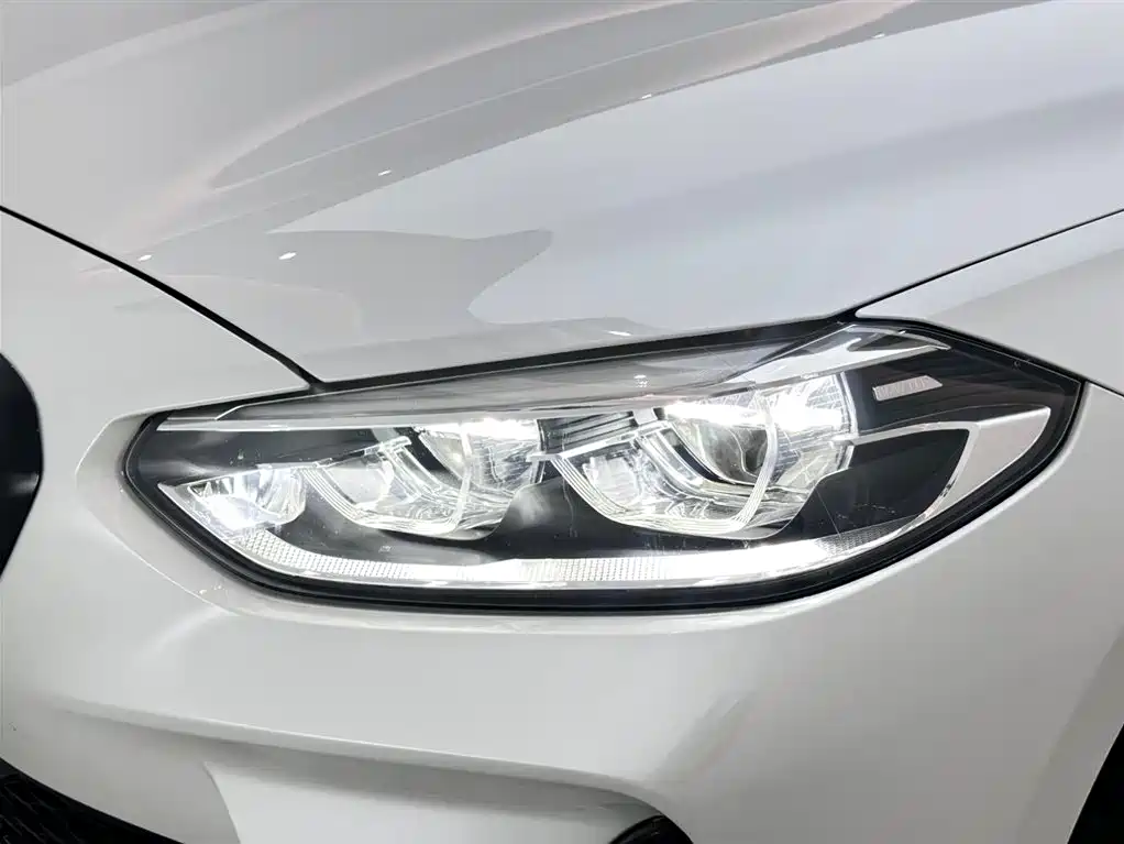 BMW 1 Series 2022 — фото 18