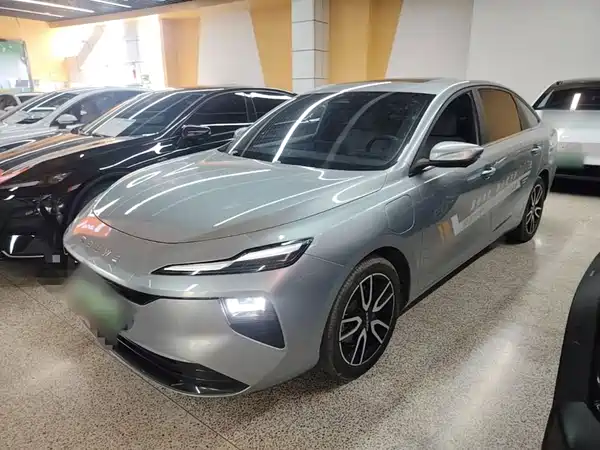 Roewe D6 2025