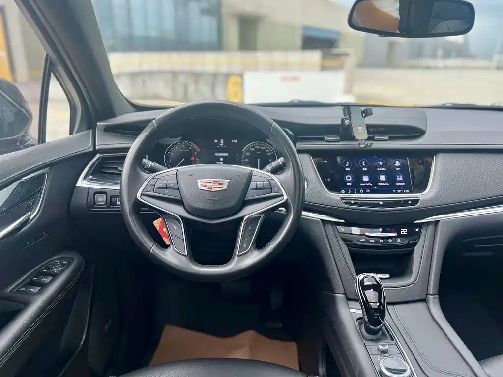 Cadillac XT5 2020 — фото 14